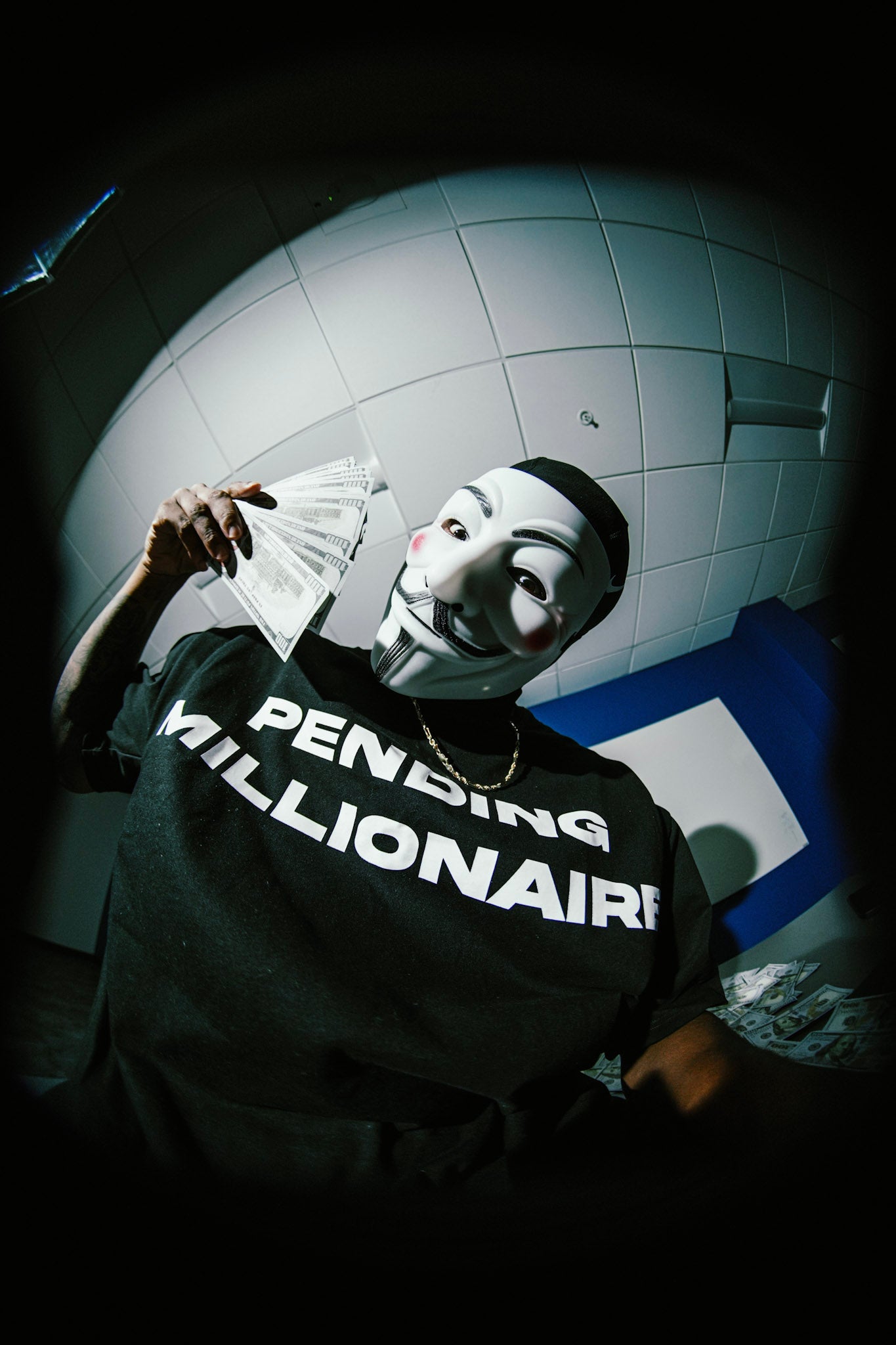 Noir Millionaire Tee